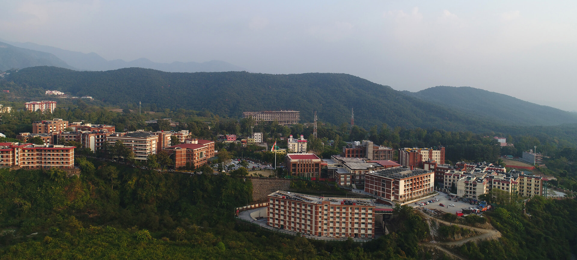 DIVERSE STUDENT COMMUNITY MAKING THE CAMPUS VIBRANT